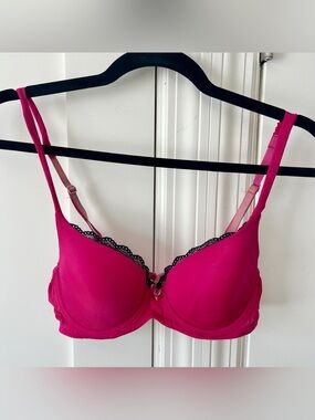 Delicates Y2K Vintage Lace Trim Lingerie Underwire Bra Pink Sz 34B